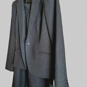 Plum Tree Canada 2 PC Business Suit in  Black Small NWOT